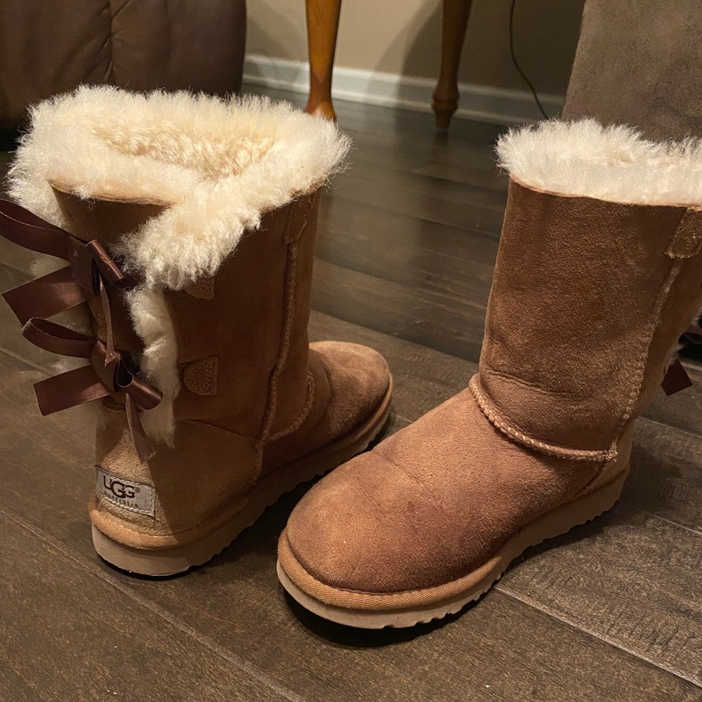 Brown uggs